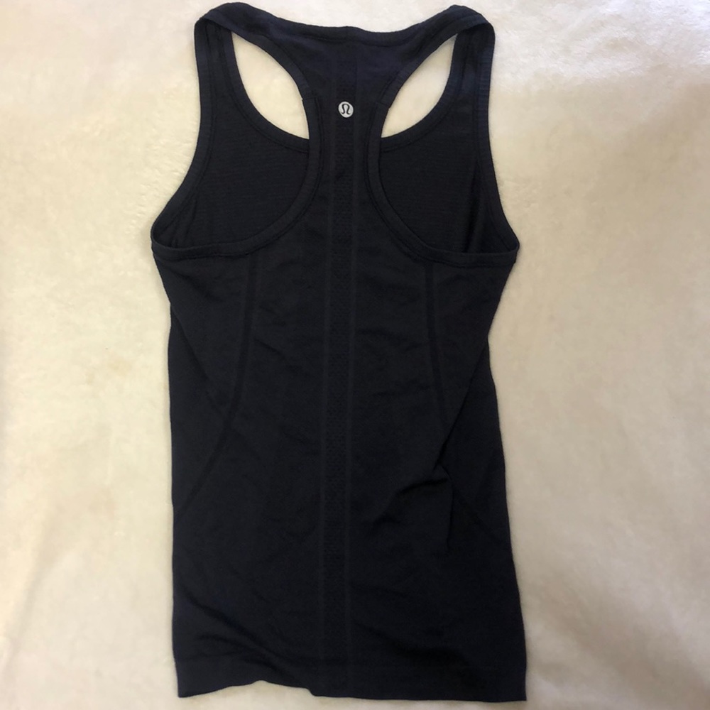 Run swiftly Lululemon tank